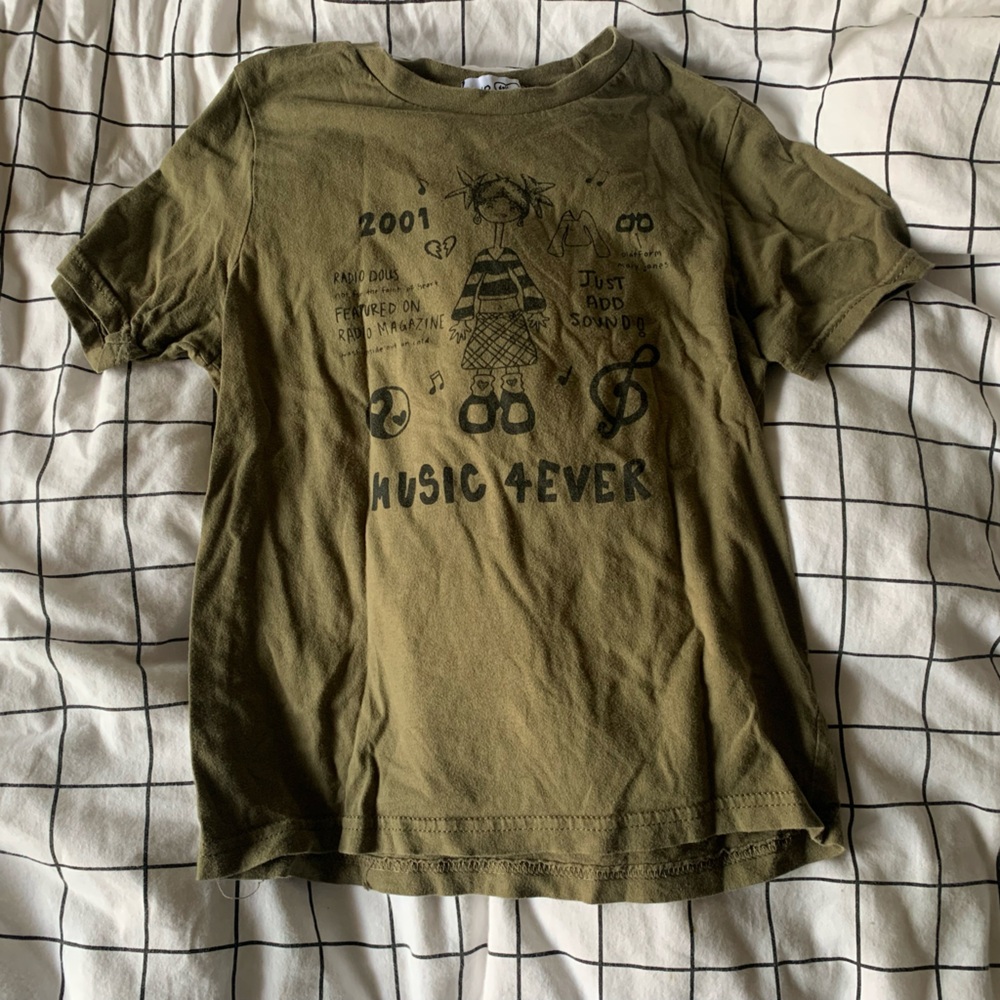 music 4 eva tee!!